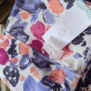 Athletic half calf leggings